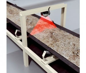 Conveyor belt supervision and crusher monitoring