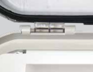 Hinged polycarbonate lens for easy maintenance