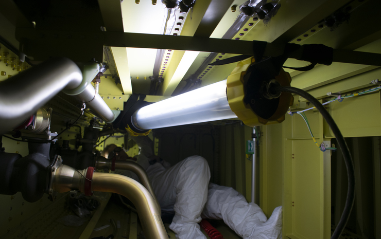 To Safely Illuminate The Interior Of Boeing 737 Fuel Tanks