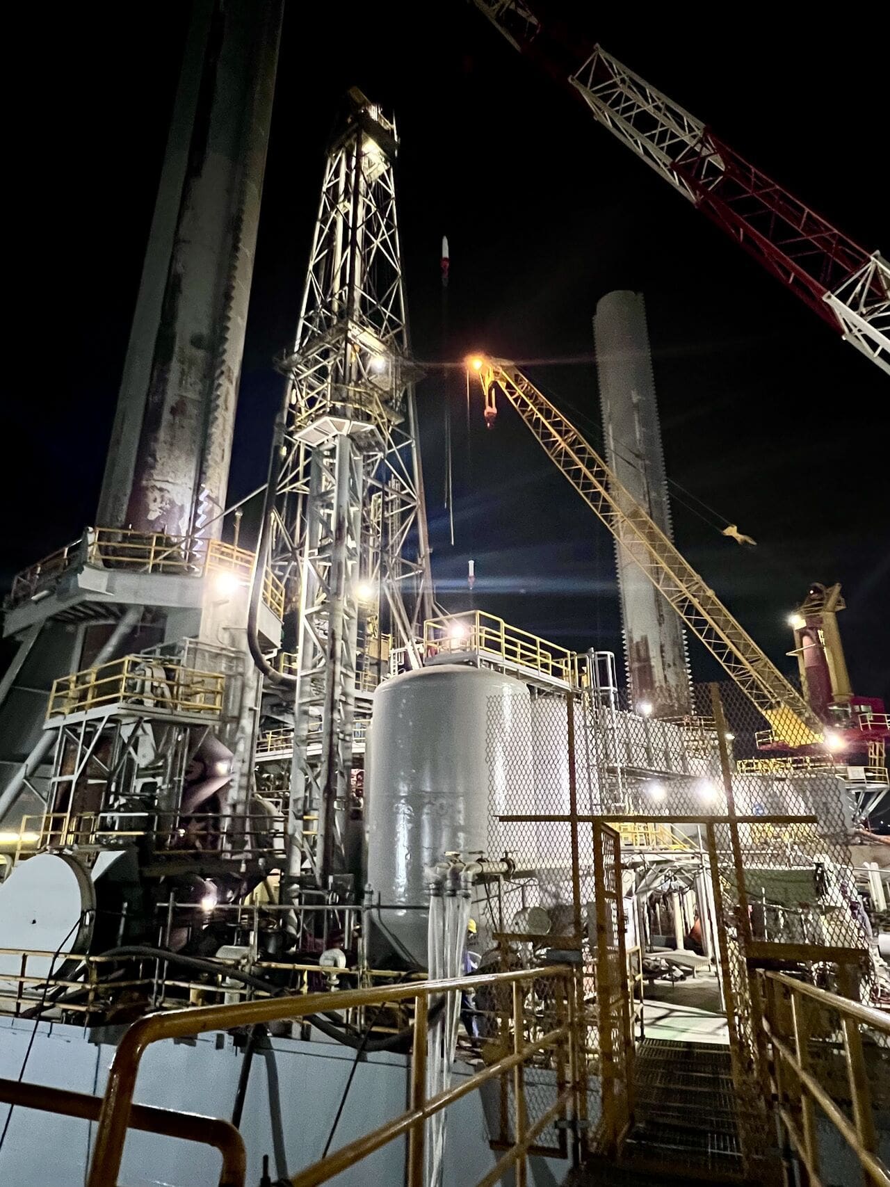 offshore rig raytec lightimg