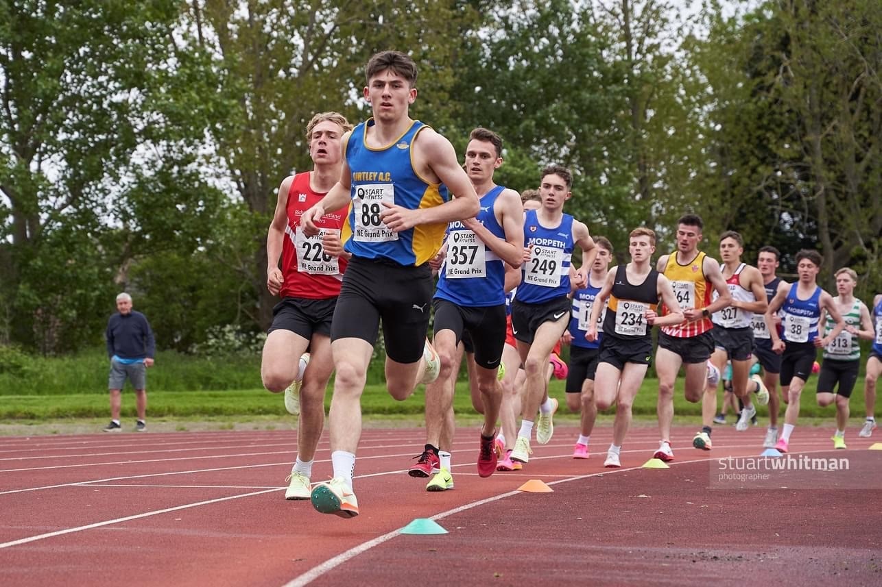 Leading Pack